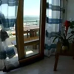Casa Da Buzina بيت للعطل